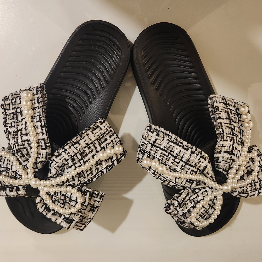 Elegant Black and White Women's Slide Sandals